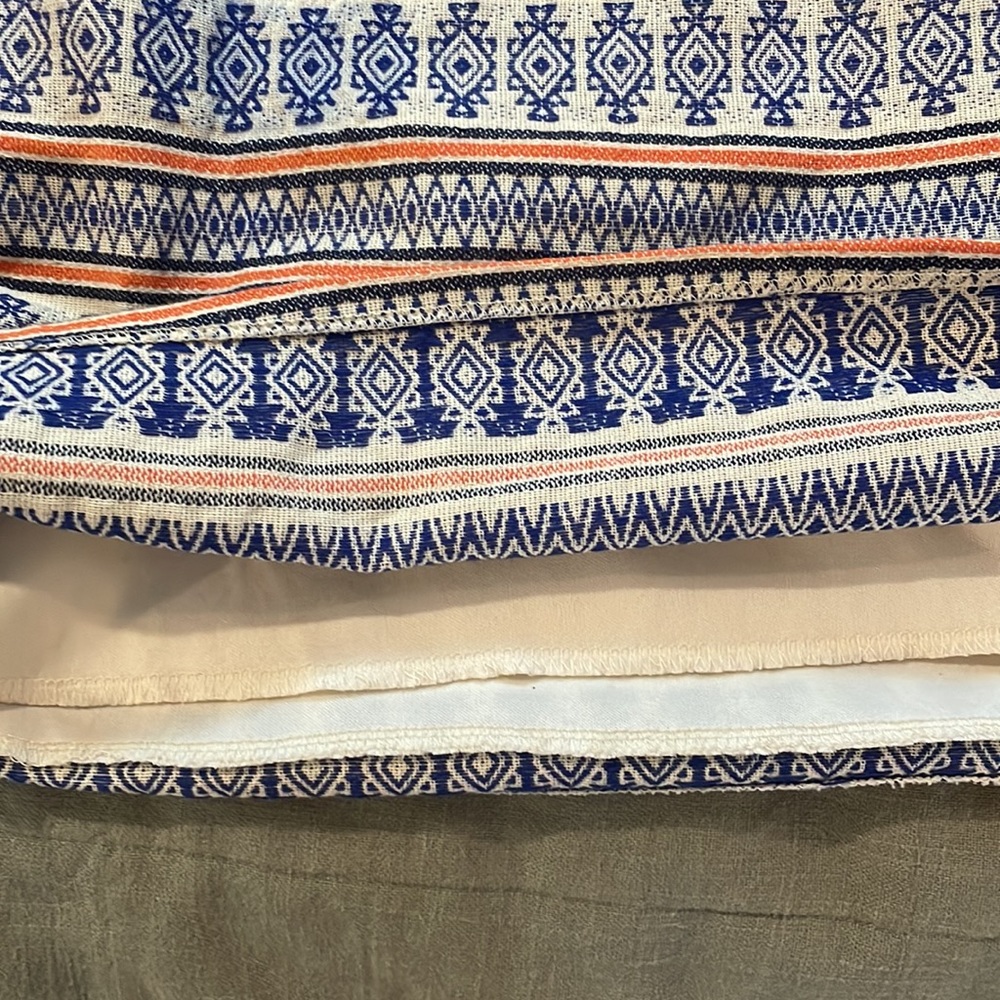 Patterned Mini Skirt - Picture 3 of 6